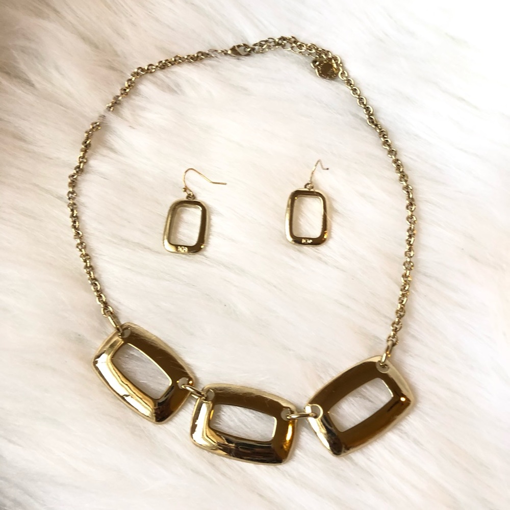 Liz Claiborne Gold Tone Necklace Earring Set